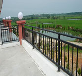 236×182